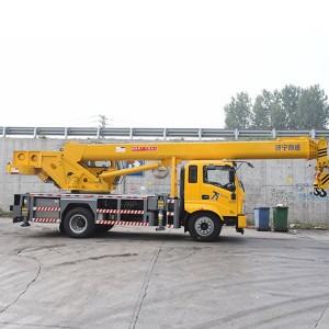 12吨唐俊汽车吊 建筑工程机械 中小型起重机 四通吊车