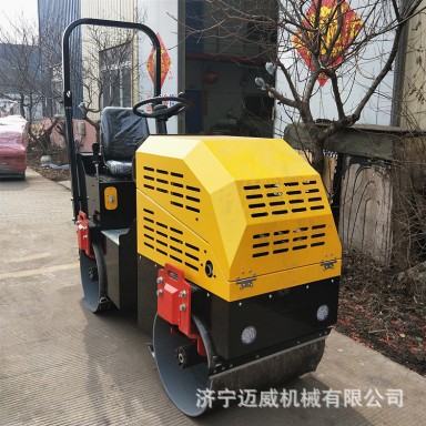 柴油动力压路机 双向液压款自行走路基压实设备 1吨压路机