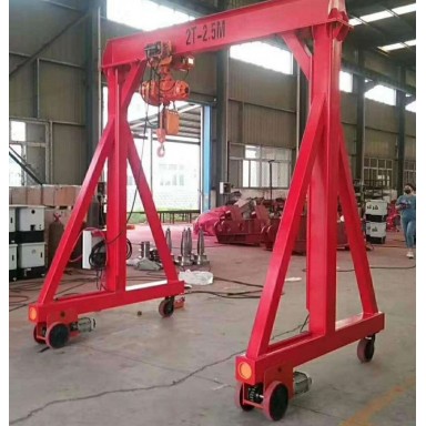 无轨道旋转龙门吊设计可调升降小型吊机双梁台车端梁驱动装置